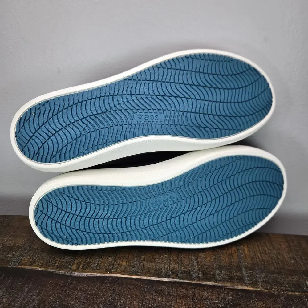 NEW Vessi Boardwalk Slip On Womens Size 8 Waterproof Shoes Sneaker Boulder Black
